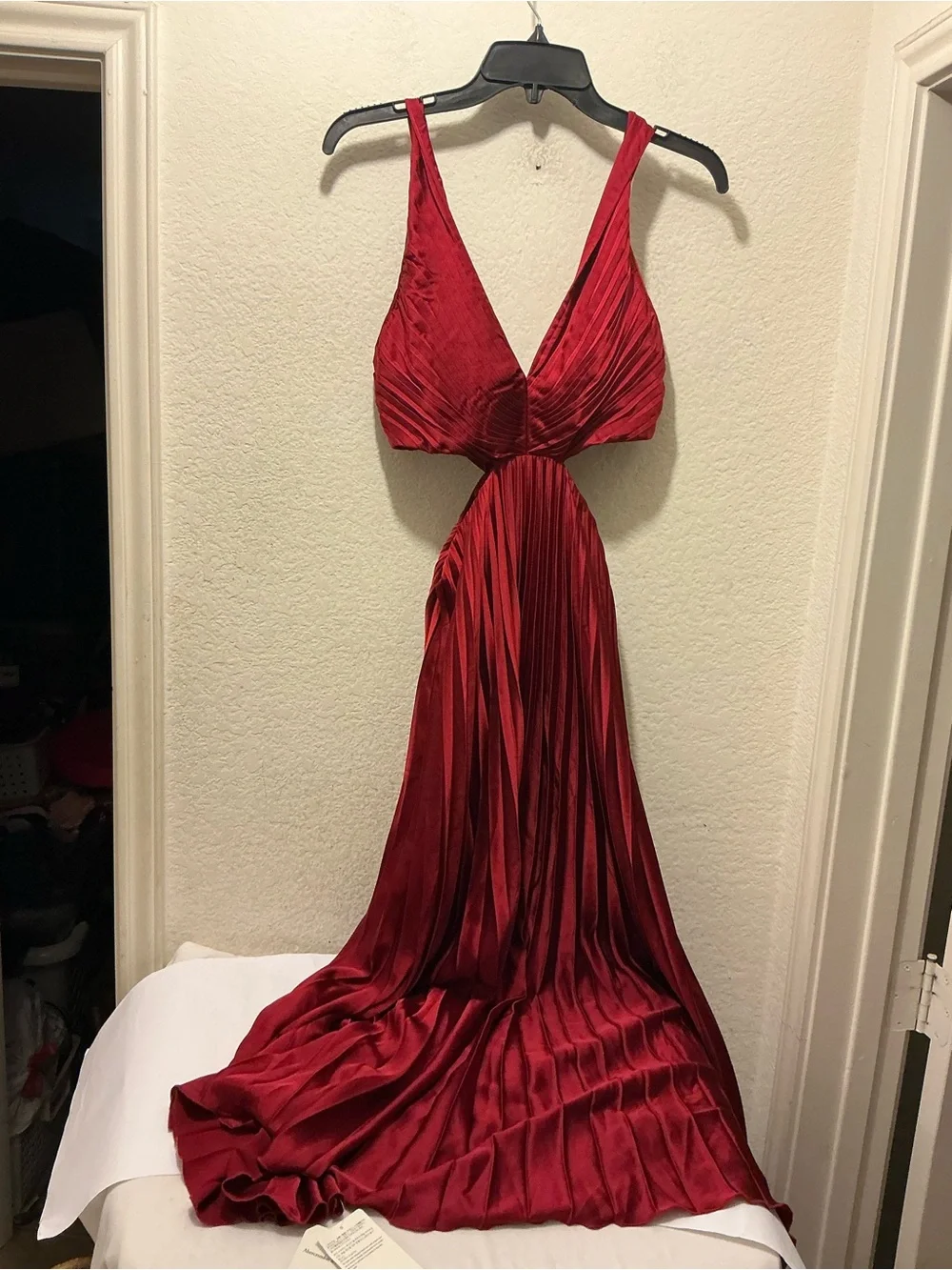 NWT Abercrombie & Fitch Giselle Wine Red Pleated Maxi Dress M